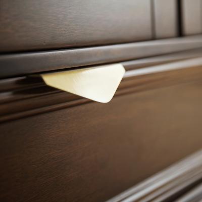 Cina Hot sale Creative Brass Cabinet Door Handle Light Luxury Wardrobe Drawer Knob in vendita