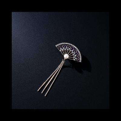 China 2021 Hot Selling Women's New Product Unique Design Elegant Lady Luxury Brooch for sale