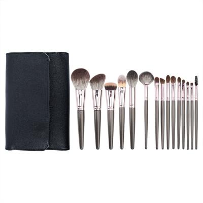 China Angular Blush Custom Logo Makeup Brushes Professional Makeup Brushes Flat Concealer Brush for sale