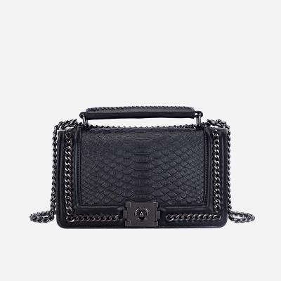 China 2020 Fashion Shoulder Purse Wholesale Designer Handbags Serpentine Cross - Body Clutch Snakeskin Bag for sale