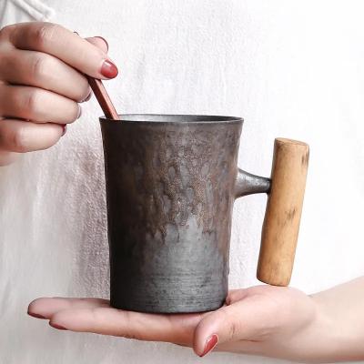 China Japanese Style Vintage Ceramic Coffee Mug Tumbler Rust Glaze Tea Milk Beer Mug with Wood Handle Water Cup Home Office Dr for sale