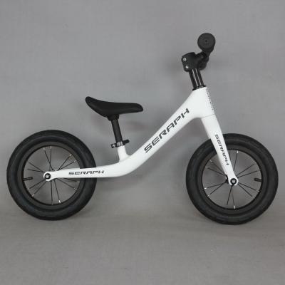 China Carbon Fiber Adjustable Seat Baby Bike Non Pedal Children's Bikes Balance Bike for sale