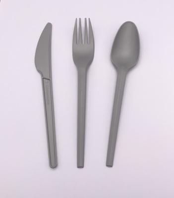 China Biodegradable Healthy Material Heavy Duty Disposable Knife Fork Spoon Cutlery Set for sale