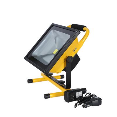 China Outdoor Portable Rechargeable Emergency Flood Light With 5m Waterproof Cable en venta