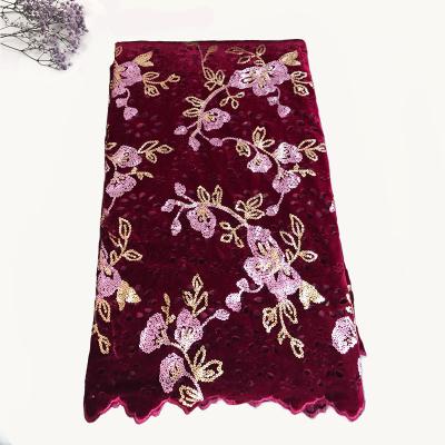 China Custom Viable Polyester Sequin Floral 100% Logo Lace Fabric Embroidery Online for sale