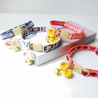 China Amazon Pet Collars 2021 Hot Stocked Bells Cat Collar Detached Charm Gold Gold With Bell for sale