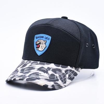 China Oem Wholesale Rubber Patch Baseball Cap Custom Logo Embroidered 7 Panel Baseball Hat Manufacturer à venda