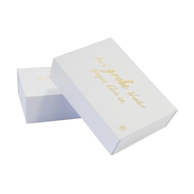 China Recyclable luxury gift boxes with magnetic lid elegant bridesmaid gift box white candle set custom gift box packaging for sale