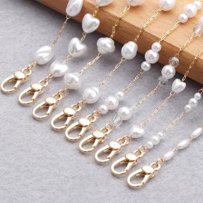 China Decoration Glasses Shape Metal Imitation Pearl Glasses Chains DIY Necklace Chains For Women Jewelry M836 for sale