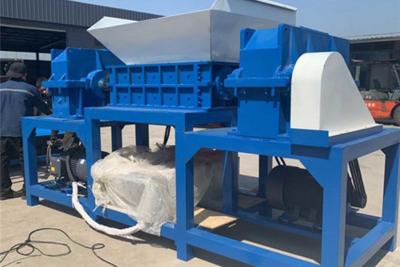 China HT800 Model Waste Recycling Shredder Machine For Waste Tyre Recycling for sale