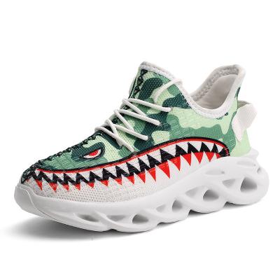 China Flight Woven Student Sports Coconut Shell Shoes Breathable Big Mouth Shark Camouflage Trend Flat Children's Casual Shoes for sale