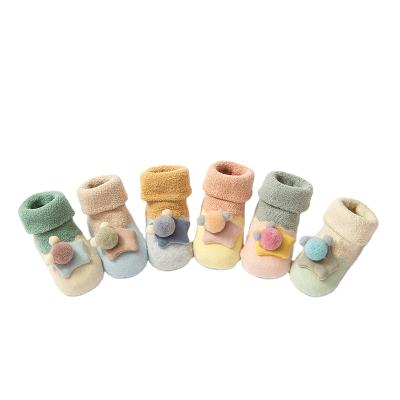 China 2021 New Arrival Baby Rattle Winter Colorful Soft Cute QUICK DRY Anti-skid Flip Socks for sale