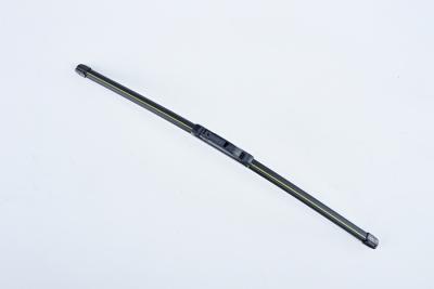 China Quiet Operation Car Front Window Wipers Weatherproof Flat Type Front Wiper Blades for sale