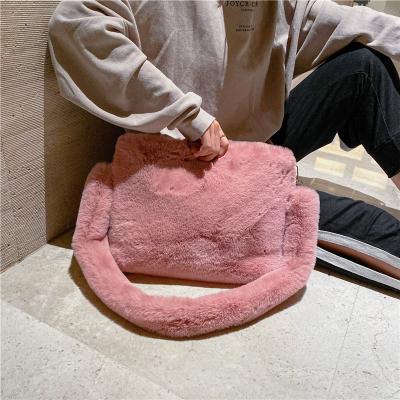 China Fashion Winter Plush Shoulder Bags for 2019 Cross - Body Bag Solid Color Women Faux Fur Warm Messenger Bag Bolsa Feminina for sale