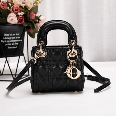 China Fashion Wholesale Italian Quality Black Handbag , Messenger Bag for sale