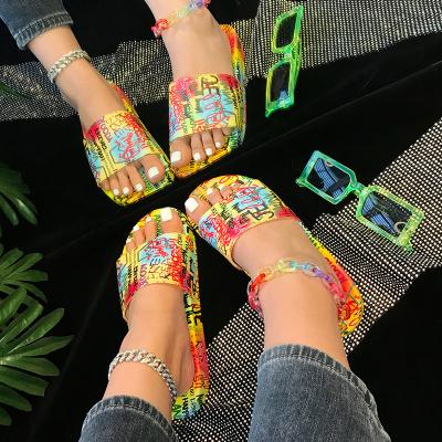 China 2021 New Trend Women Slippers Shoes Graffiti Pattern Anti-slippery Flat Slides For Beach Outdoor Lady Slippers for sale