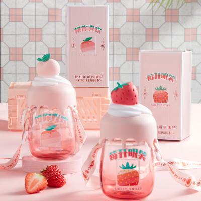 Cina Strawberry Peach Style Caffè Tè Acqua Tazza Bottiglie Di Vetro Regalo Per Donne Ragazze in vendita