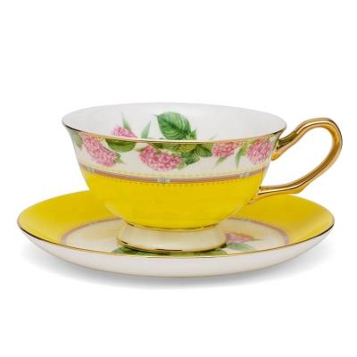 China Pink Floral Design Porzellan Tassen Dekal Luxus Kaffee-Tee-Tasse und Schüssel mit bunten Rand zu verkaufen