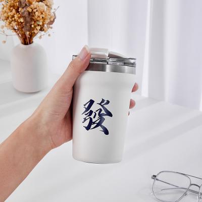 China Sleek And Modern Direct Drinking Thermal Flasks Double Wall Vacuum for Gym Enthusiasts for sale