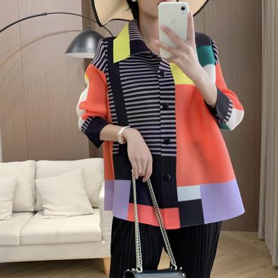 China 2023 New Arrivals Spring and Autumn Women's Anti-Wrinkle Pattern Ladies Pleated Cardigan Long Sleeve Coat for sale