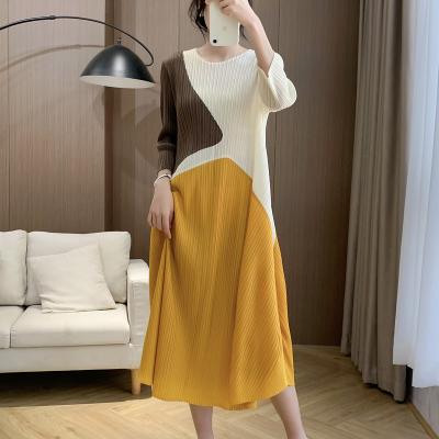 China Anti-static women's clothing women's dress OEM fashion patchwork pleated sexy long sleeve pleated casual outfits for sale