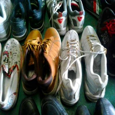 China Wholesale cheap price of used shoes second hands shoes China shoes for sale