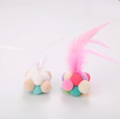 China Wholesale hot selling 2020 new arrival feather material baby color cat toy ball decoration with feather and bell for sale