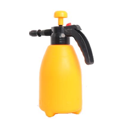 China 2L Garden Lawn Sprayer Bottle With Adjustable Nozzle Handheld Garden Sprayer Pump Pressure Water Sprayers for sale