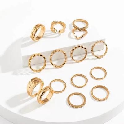 China Environmental Friendly Luxury Cuban Ring Statement Ring Jewelry Circle Pave Circle Fashion Chunky Band Rings for sale