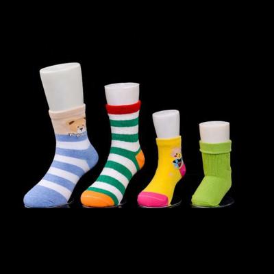 China Low Price Plastic Kids Baby Kids Foot Feet Stand Mannequin For Socks And Shoes Display for sale