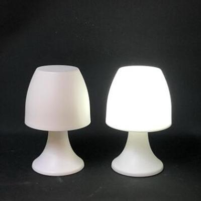 China Modern Modern Led Desk Lamparas Design Decoration Bedroom Table Lamps For Home for sale