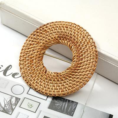 China New Fashion Pin Buckles Round Bamboo Buckle For Belts Forest Style Rattan Knit Buckle Head For Bag for sale