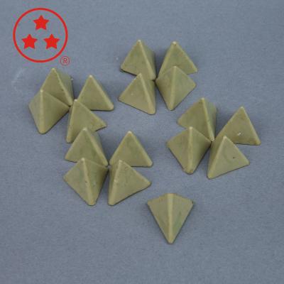 China high quality vibratory finishing plastic resin media cone shape Te koop