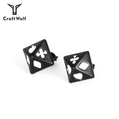 China High Quality Craft Wolf Korean Fashion Jewelry 2019 Stainless Steel Poker Stud Earrings for sale