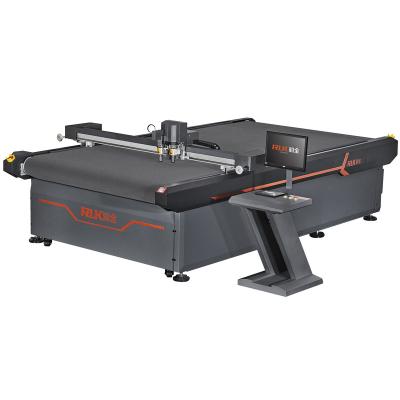 China Automotive KT CLOTHING PVC Plastic Foam Acrylic Panel Cutting Machine Vibration Knife Flatbed Cutter Plotter for sale