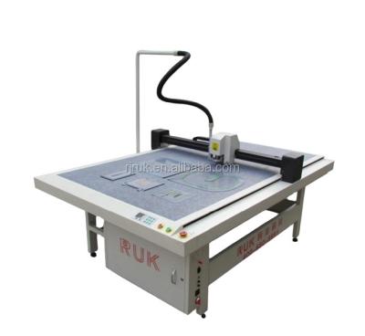 China Hotels RUK Model Vinyl Cutter Machine Gray Automatic Flatbed Cutting Plotter Gray Sample Cardboard Cutting Machine for sale