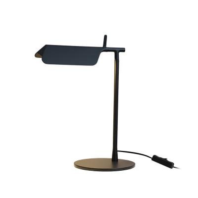 China Buy KaiShiDi Modern American Style Modern American Style Bedside Moon Light Bedside Table Desk Lamp Decorative Black White Online for sale