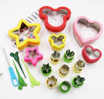 China Sustainable BPA Free 304 Stainless Steel Sandwich Fruit Vegetable Cutters Set Metal Bread Toast Cake Cookie Cutters Mold for sale