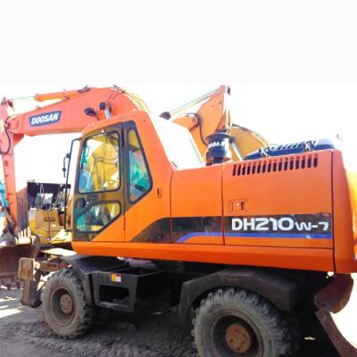 China Used Doosan DH210W-7 Wheel Excavator Shape In Yard For Sale 1.0M3 for sale