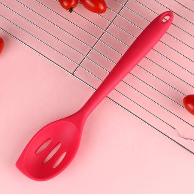 China Wholesale Viable Food Grade Silicone Leak Shovel Kitchen Utensil Silicone Material Spoon For Cooking for sale