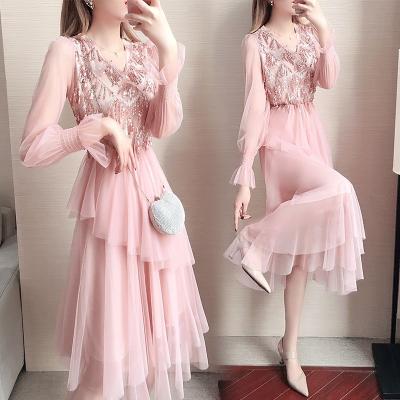 China Vintage Breathable Floral Lace Women's Boat Neck Long Sleeve Cocktail Swing Dress for sale