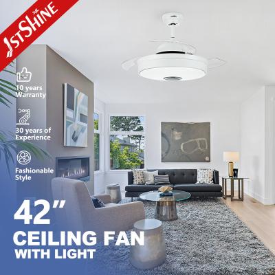 China Smart 5 Speeds Retractable Ceiling Fan Light With Time Settings for sale