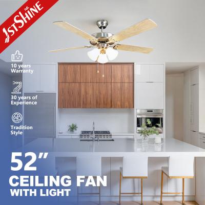 China Metal Classic AC Motor Ceiling Fan With Light 5 Plywood Blades for sale