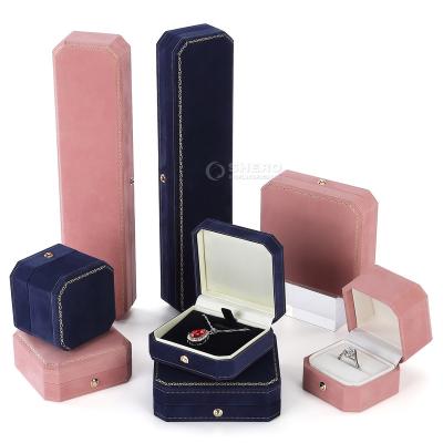 China Luxury Pink Color Velvet And Shero Logo Jewelry Store Pack Shero Luxury Custom Gift Storage Jewelry Box Ring Plastic Packaging Necklace Sets Boxes for sale