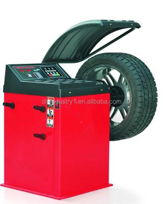 China High Quality Tire Switch Self Calibration With CE Certificate DL-176 Car Wheel Balancer for sale