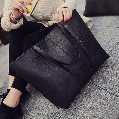 China New Crocodile Tote Bags Women's Luxury Waterproof Designer Ladies Pattern Korean Black Shoulder Handbag Large Simple Tote Bag for sale