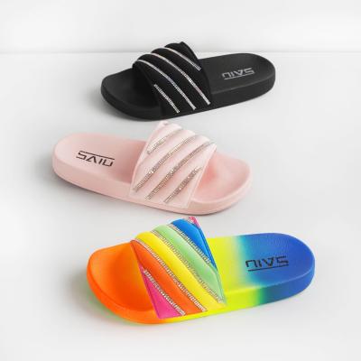 China Multi Color Rhinestone Slippers Seller Price Summer Beach Waterproof Sandals Slip On Slippers Women Shoes Home Slippers for sale