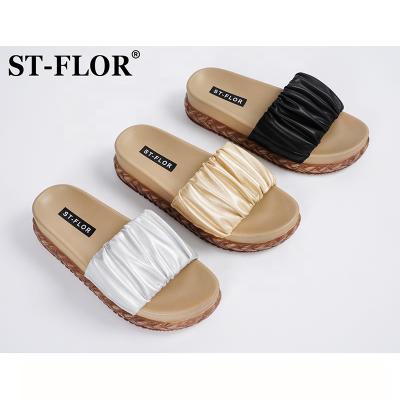 China Custom Fashion Trend OEM Brand Women Platform Sandals Woven To Form Unique Thick Tan Color Outdoor Beach Slides Slippers For Lady for sale