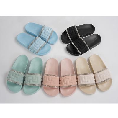 China Fashion Trend CUSTOMIZED LADY FLAT SANDALS SHINING RHINESTONE SLIPPERS HOTEL SHOES COMFORTABLE SLIDES SLIPPERS for sale