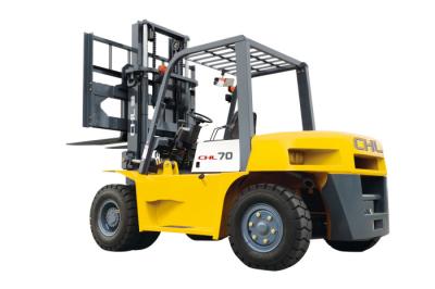 China Rated capacity 5000kg gas powered forklift With front dual pneumatic tyres for sale